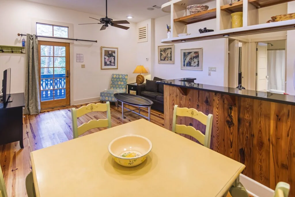 Flat 3 also has a bar area so you can have drinks and talk to your family while you cook.